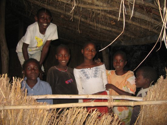 school children at Tikondane