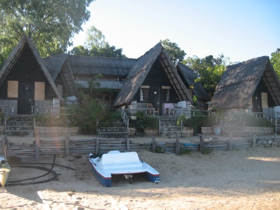 huts you can rent at Kande