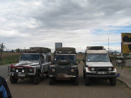 2 Landy's and 1 Toyota at Equator