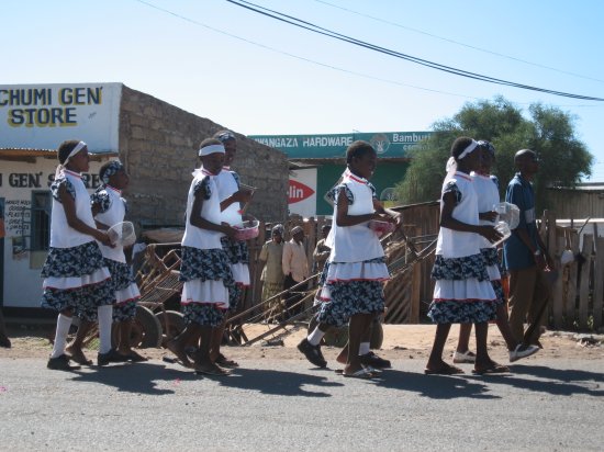 parade dancers