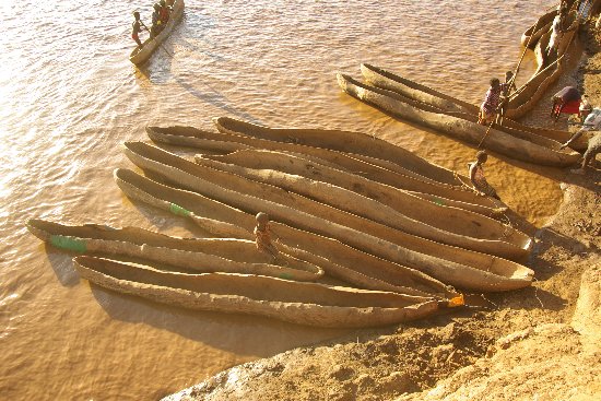 dugout canoes at Omo River
